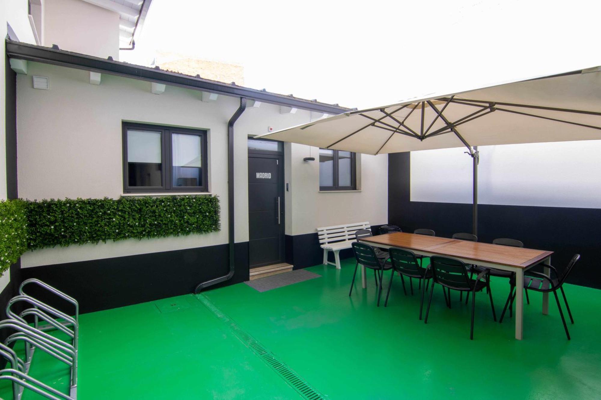Suite Estocolmo León Extérieur photo